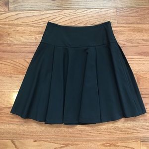 CLUB MONACO Full Skirt with Pleats in Black 0